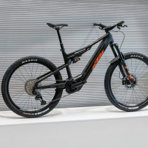 e-Bicicleta KTM Macina Kapoho Master 25 (Carbon)