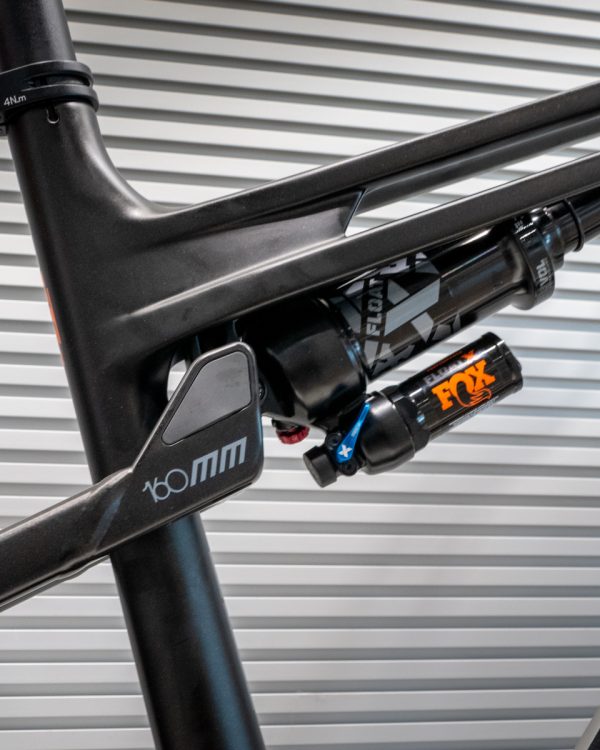 e-Bicicleta KTM Macina Kapoho Master 25 (Carbon) - Image 2