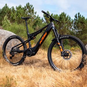 e-Bicicleta KTM Macina Kapoho Master 25 (Carbon)
