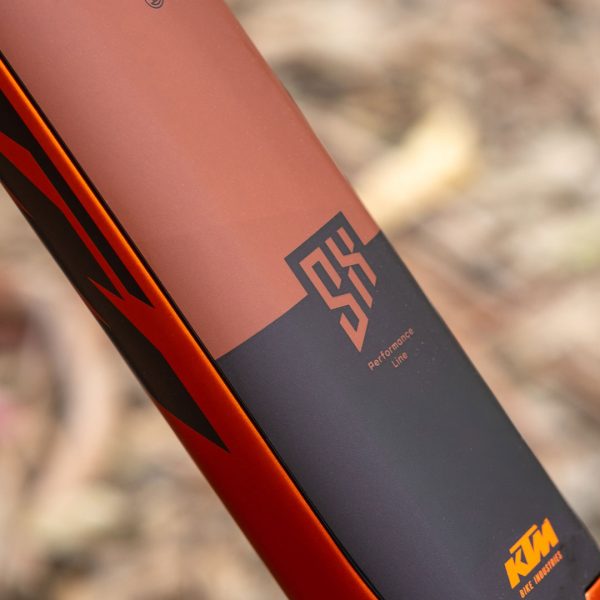 e-Bicicleta KTM Macina Scarp SX Master 25 (Carbon) - Image 6