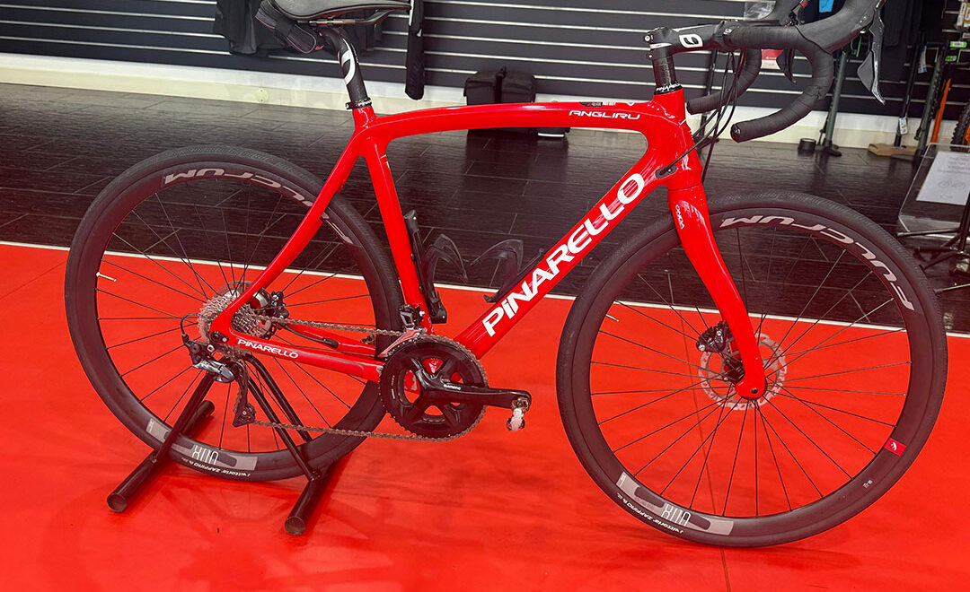 Road Bike Pinarello Angliru Disc (Carbon) Fitbike