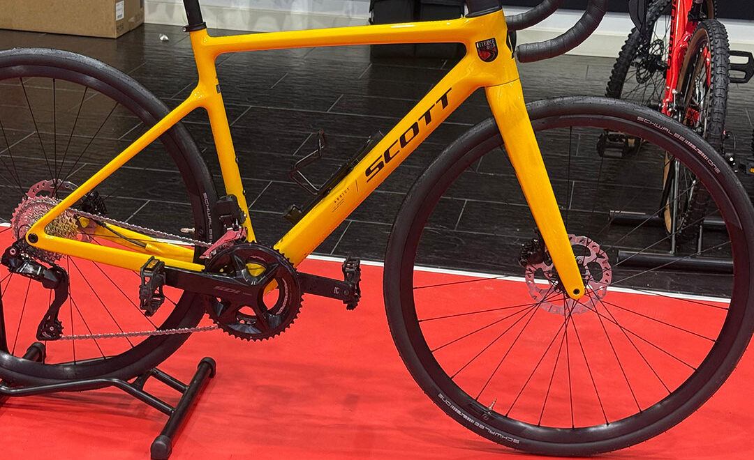 Road Bike Scott Addict 40